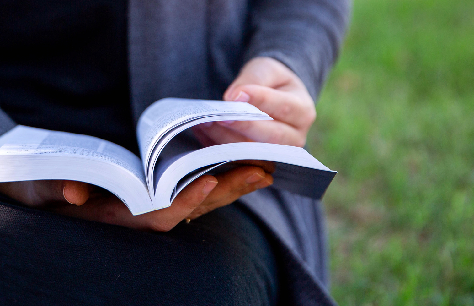 2 Person reading Bible